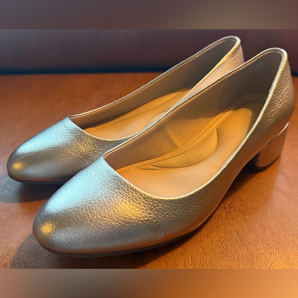 Dune London Bracket Gold Leather Block Heel Pumps 39 US 8.5 Wide - Picture 2 of 12